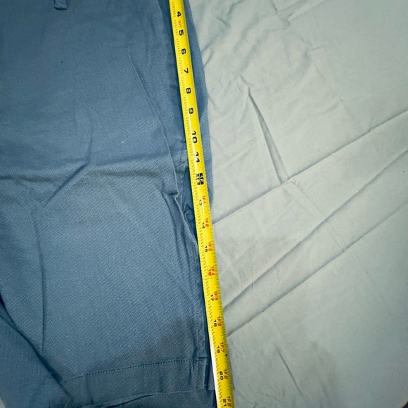 Medium grey Union brand 98% cotton 2% spandex flat front shorts - Picture 3 of 7